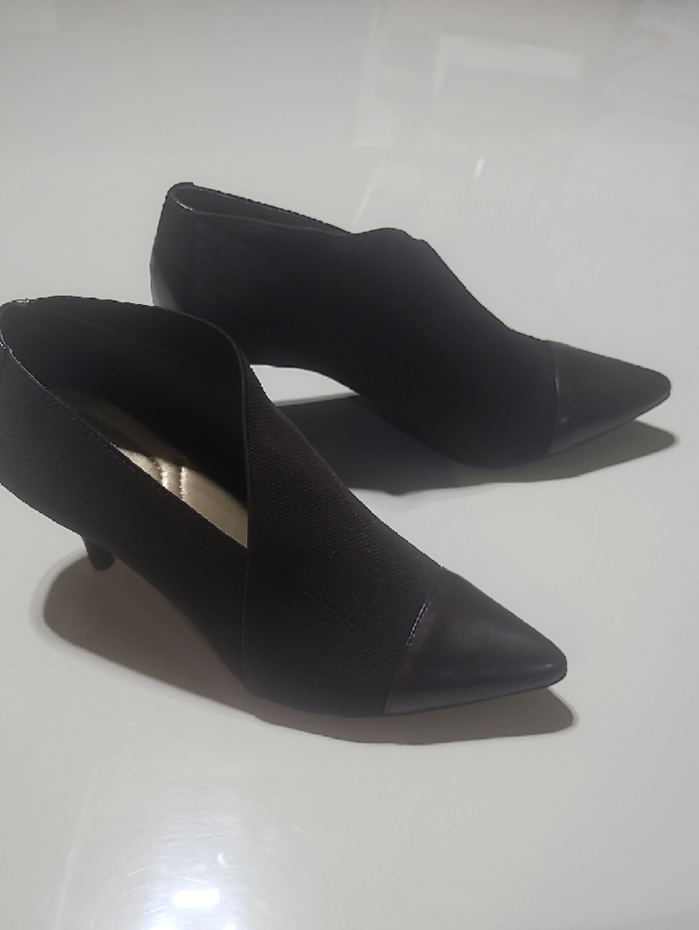 Bandolino Brown Pointed Toe Ankle Booties - Picture 10 of 12